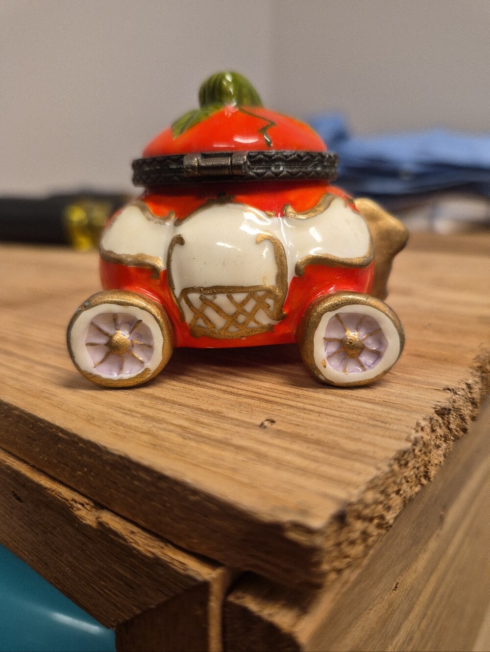 Vintage Ceramic Cinderella Story Trinket Box Pumpkin Carriage